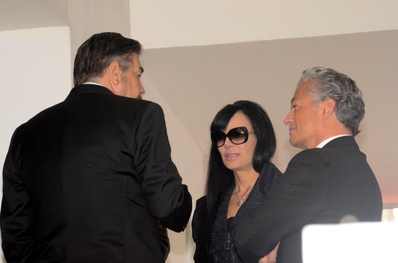 Él les explicó que no tenían el dinero de la presentación en efectivo, ya que ellos cobran 15 días antes para asegurar el pago de la artista.