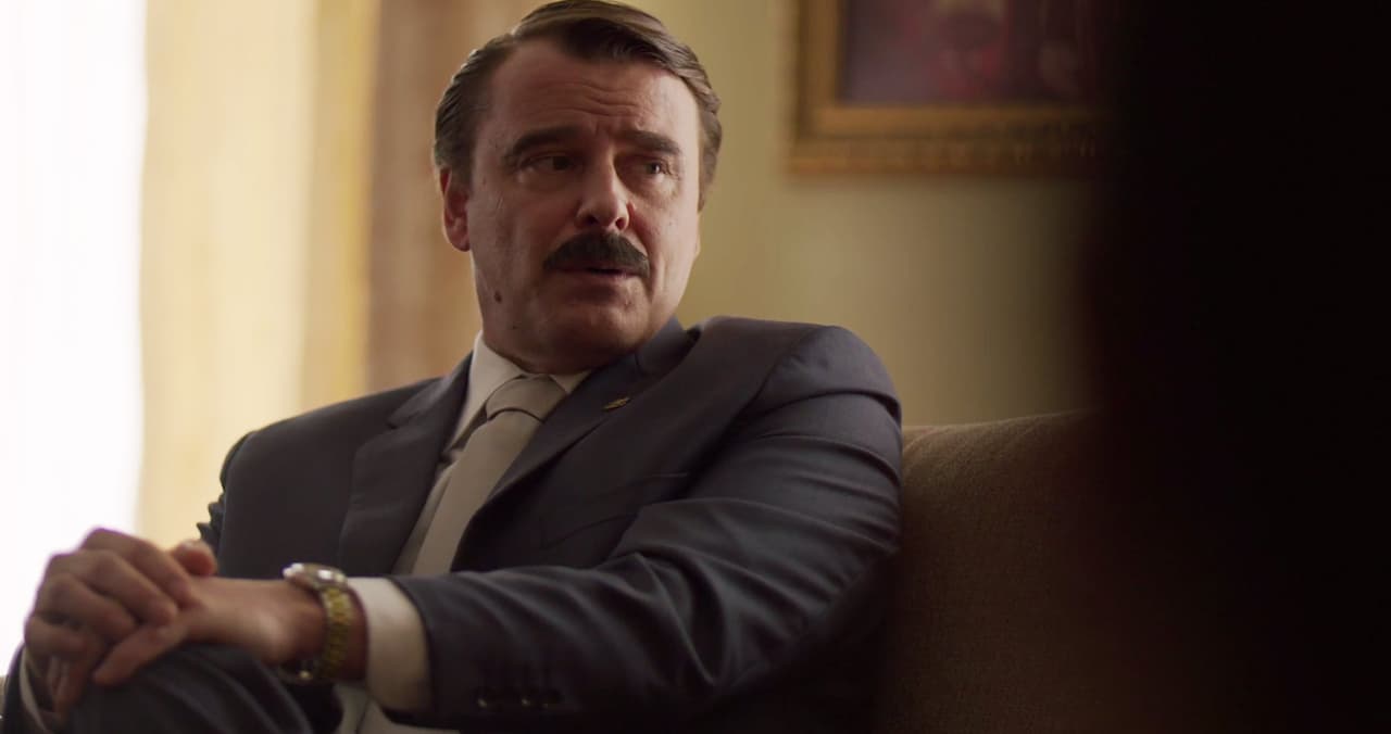 El mandatario no podía ocultar su indecisión así que, una vez más, tuvo que pedir ayuda a su esposa.