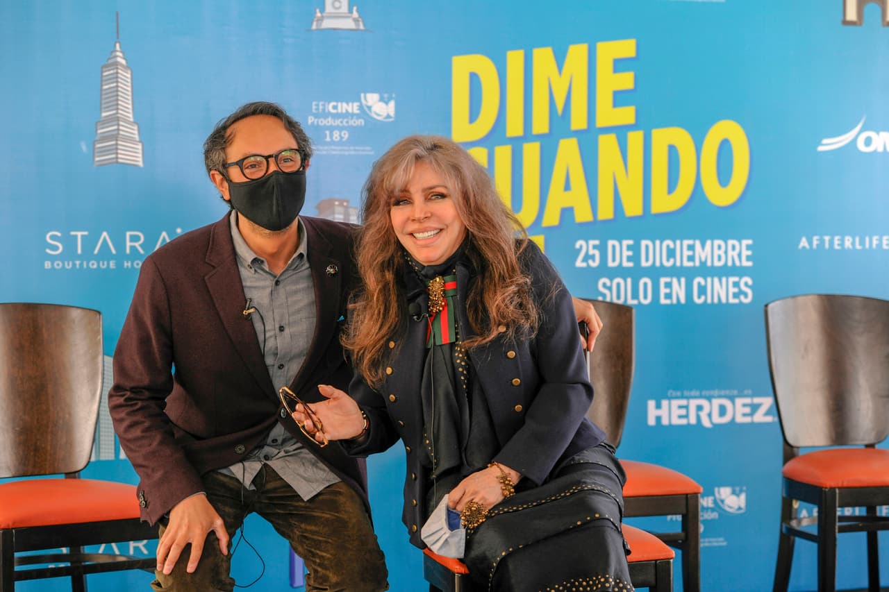 Verónica Castro y su hijo fueron parte de la rueda de prensa.