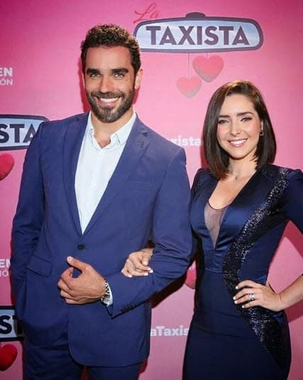 Suelen ir acompañados a todos los eventos, sin embargo, confesaron que no les gustaría trabajar juntos.