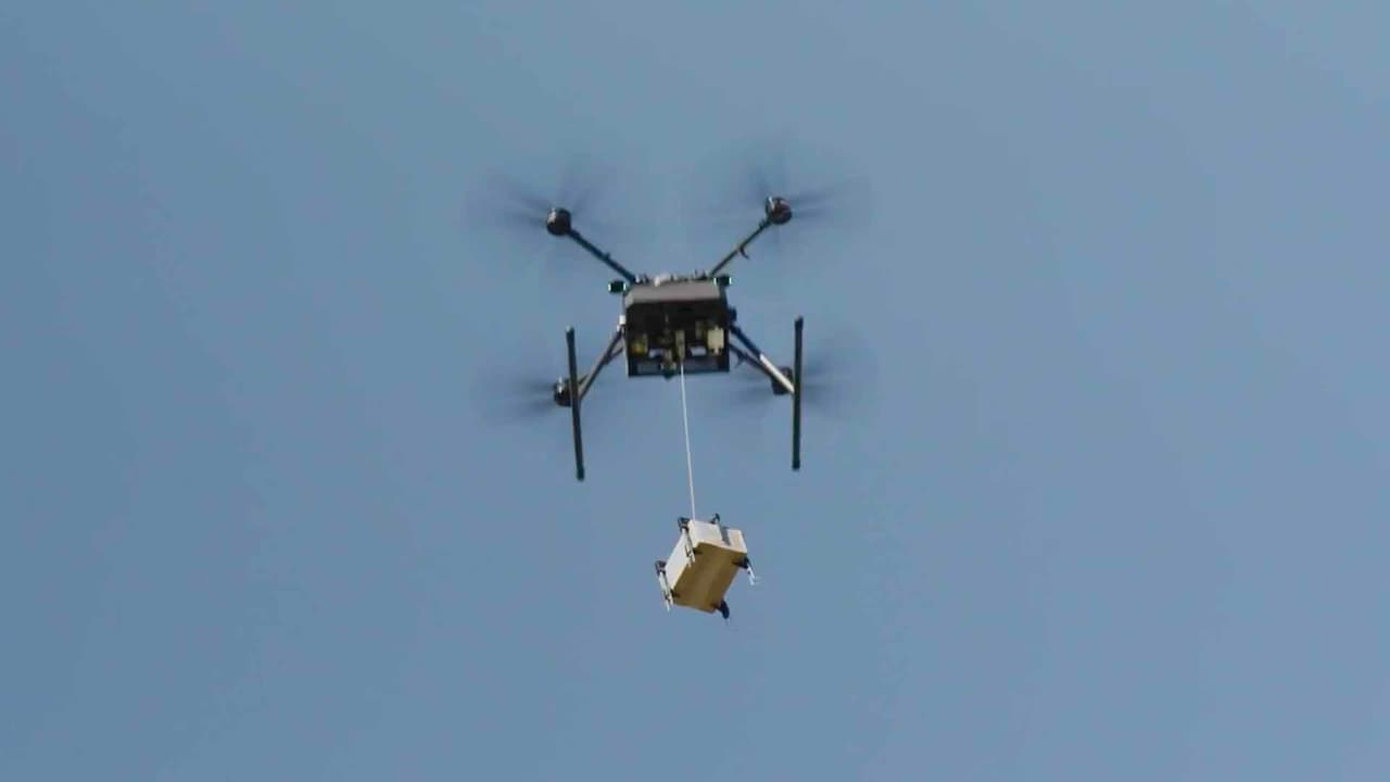 La compañía se dio cuenta de que los drones pueden ofrecer a los clientes una solución práctica para obtener ciertos artículos de manera más rápida.