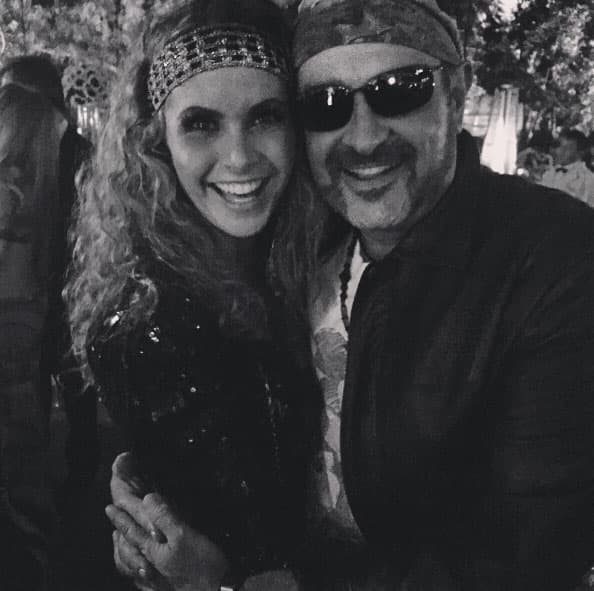 Tal vez gracias a estas características pudo conquistar a Lucero.