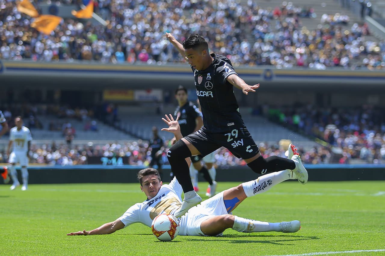 Aunque fueron los visitantes Rayos quienes empezaron a crear estragos en una nerviosa defensiva universitaria.