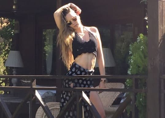 Bellísima... su estilo también nos enamora.