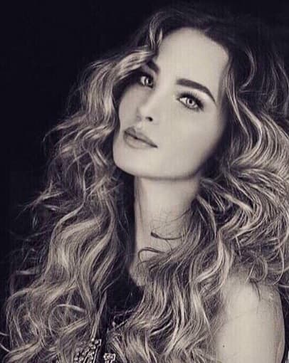 Pero en este momento, la joven está disfrutando de su soltería y seguro por eso se enfoca más en entrenar su cuerpo.