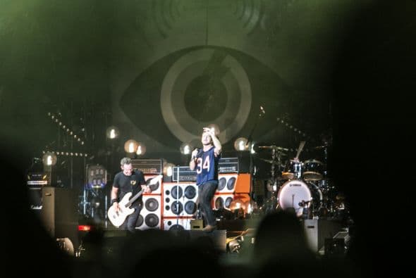 Miles de asistentes de todo el mundo disfrutaron de más de 180 presentaciones de bandas como Pearl Jam, Eminem y Outkast.