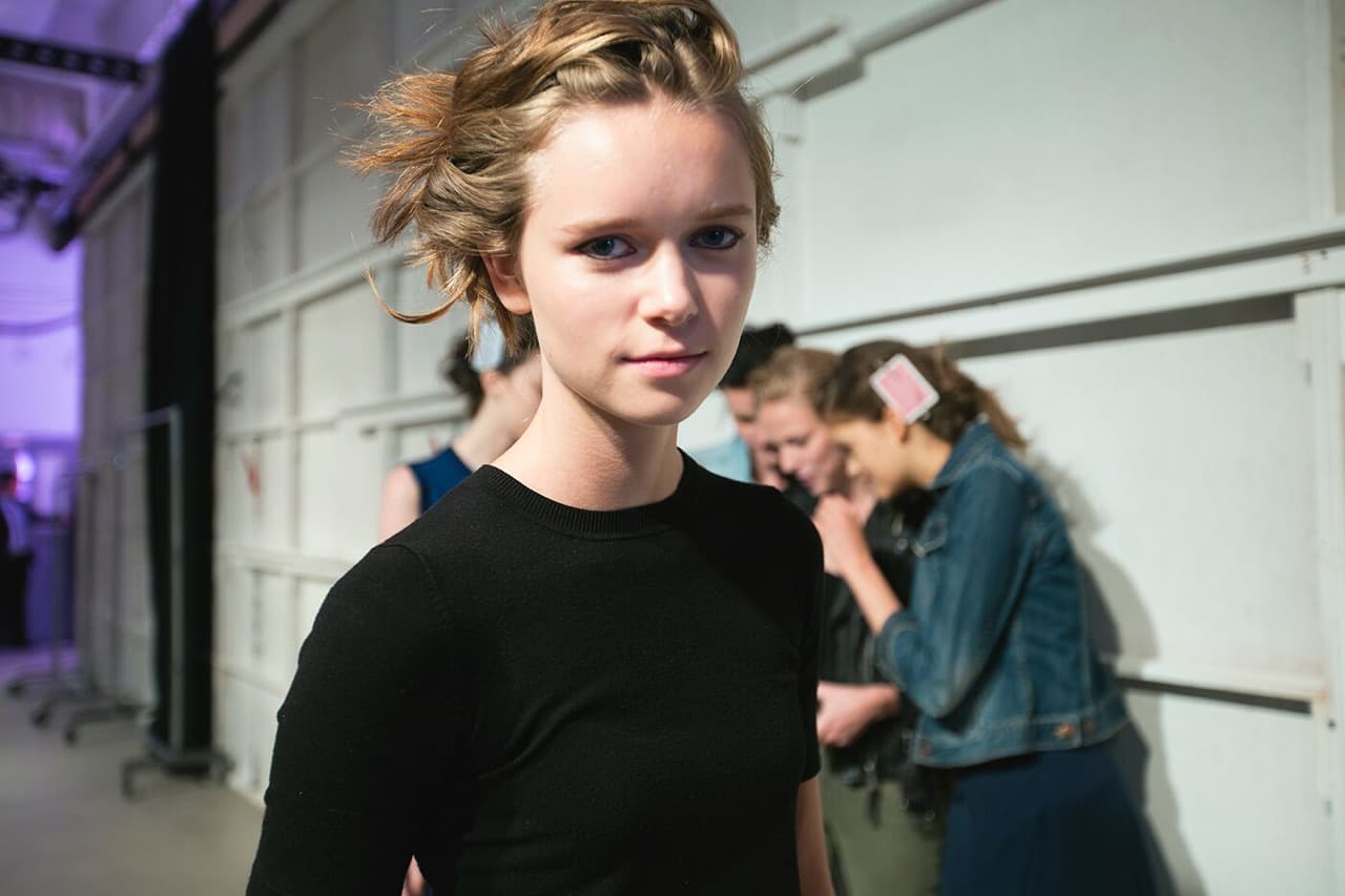 El nerviosismo no fue parte del 'Backstage' de Lela Rose, todas estaban súper contentas y las selfies no pararon. Diseñador Lela Rose. NYFW, Spring/Summer 2016 - 14/09/2015.