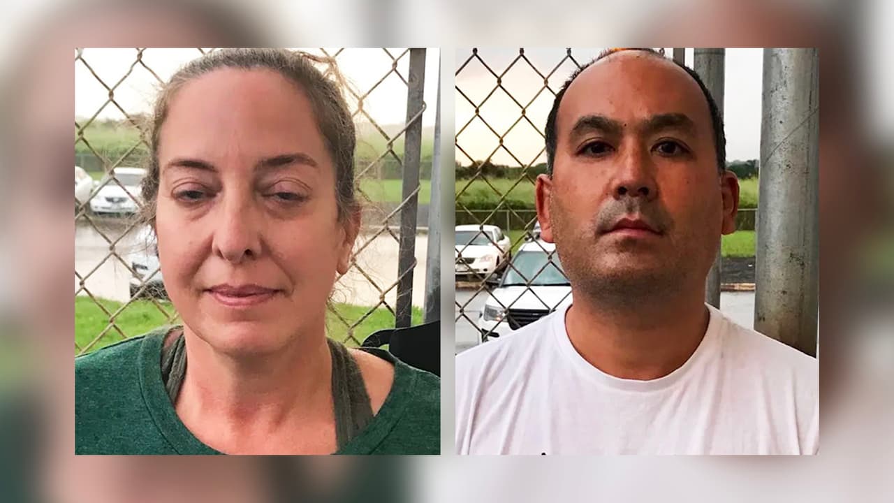 Arrestan a pareja que viajó en un avión de United Airlines a pesar de dar positivo por coronavirus 