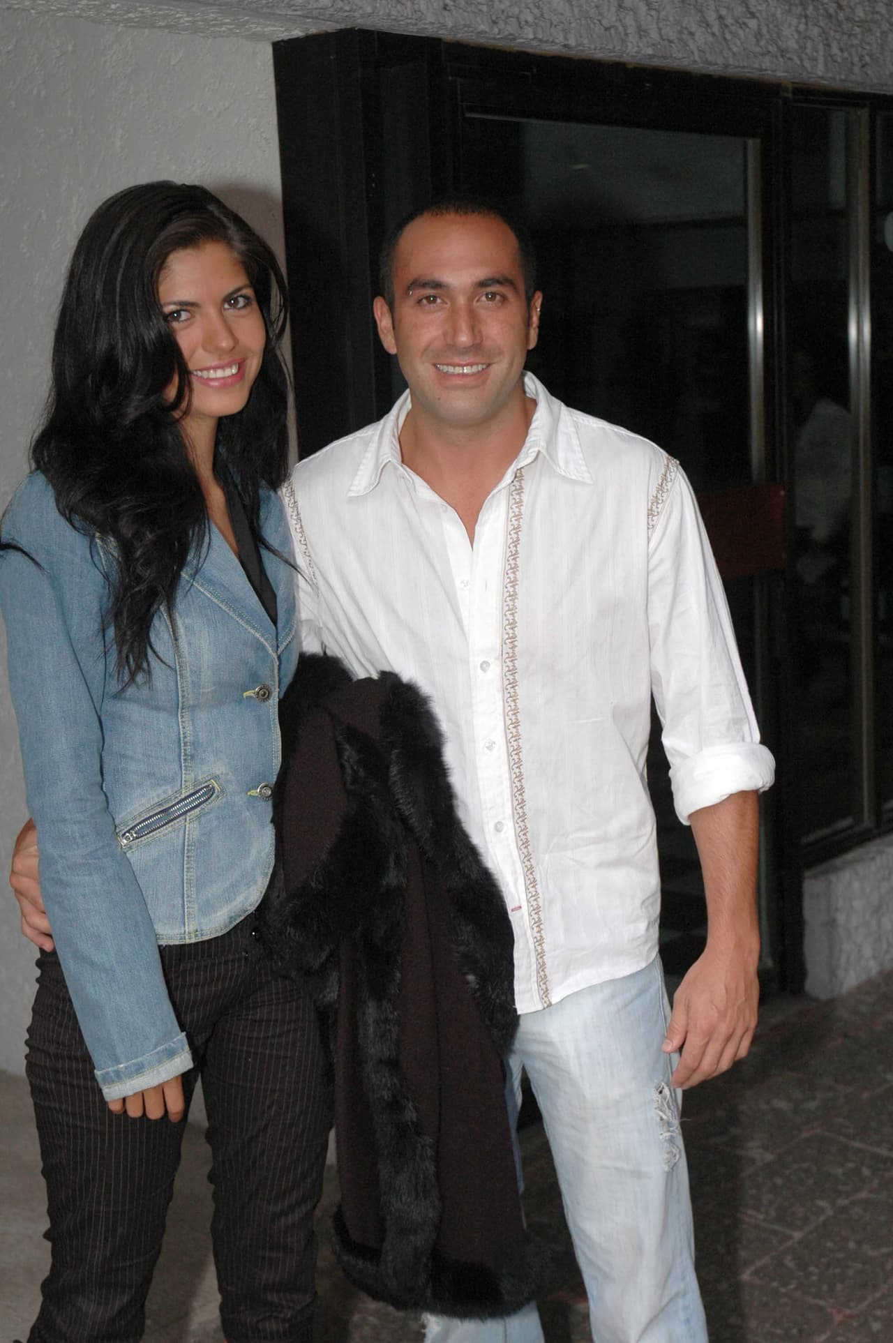 África Zavala y Alejandro Ibarra fueron pareja durante tres años, de 2006 a 2009. Aunque corrió el rumor de que estuvieron a punto de casarse, 
<a href="https://www.tvnotas.com.mx/noticias-espectaculos-mexico/alex-ibarra-nos-confiesa-lo-feliz-que-esta-en-familia-pero-no-quiere" target="_blank">el actor negó que hubiera planes de matrimonio</a>.