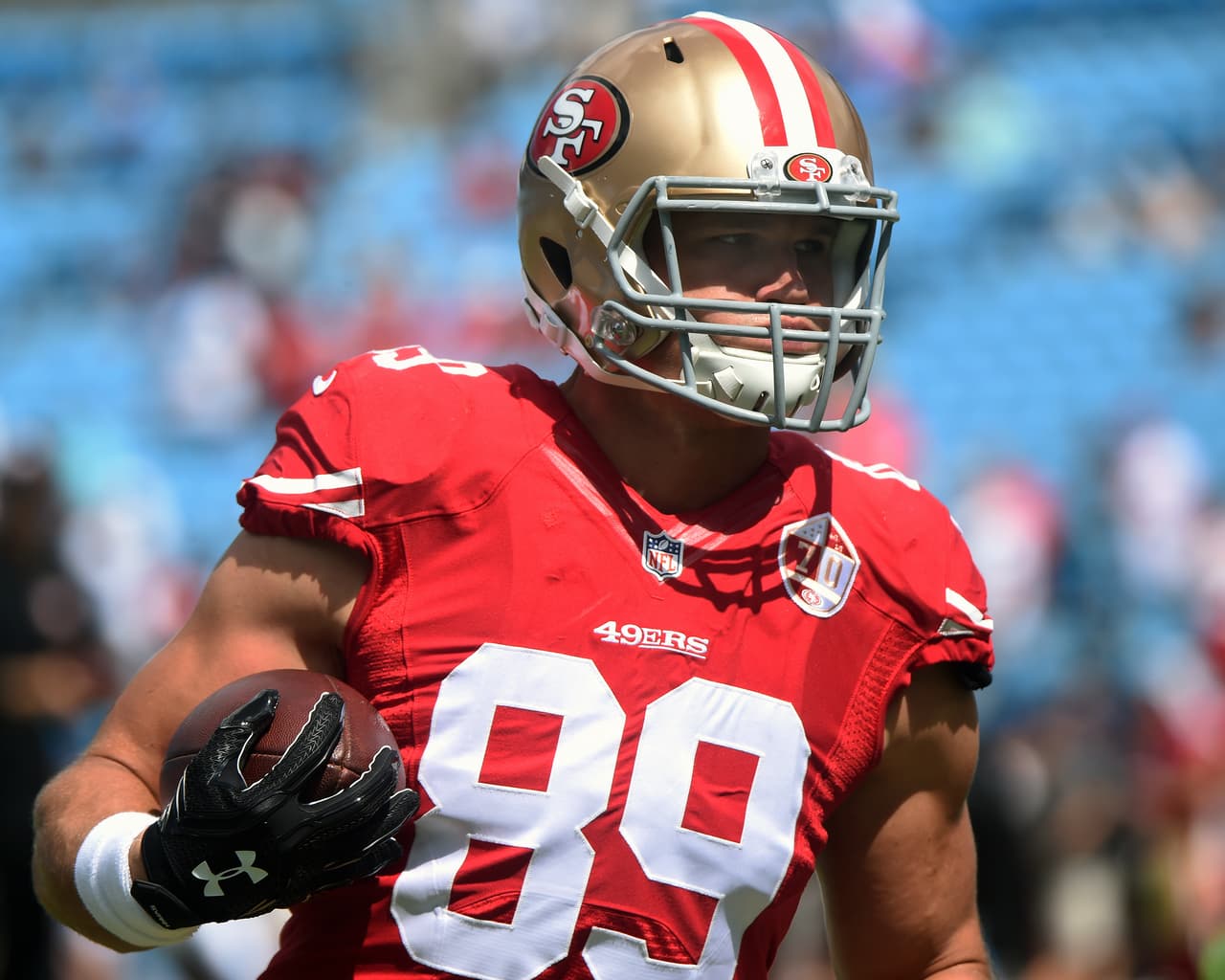 San Francisco 49ers tight end Vance McDonald (89) warms up for play against the Carolina Panthers in an NFL football game Sept. 18, 2016 in Charlotte, N. C. (Al Messerschmidt via AP)