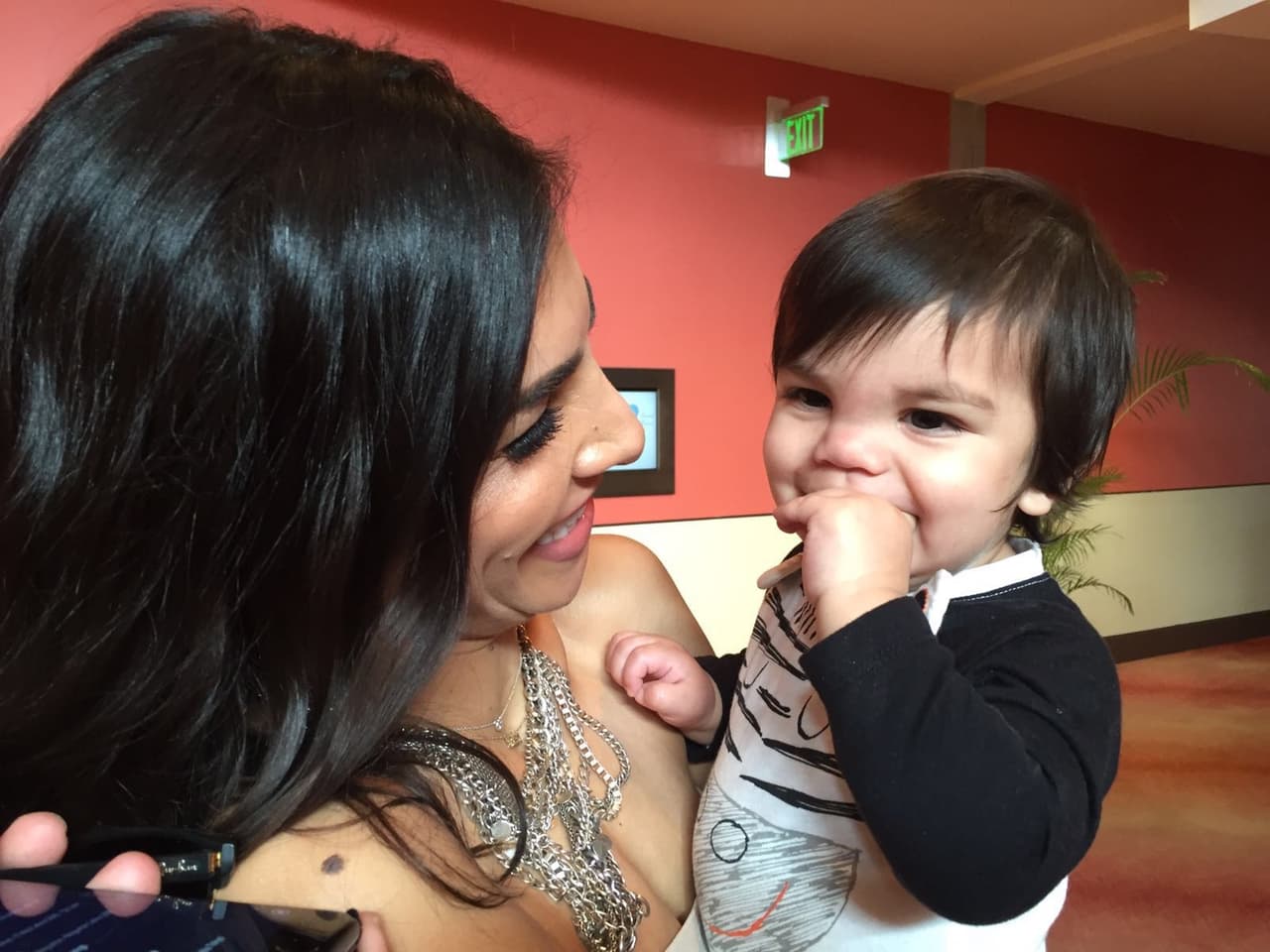 Si hay alguien que disfruta la búsqueda de nuevos talentos es nuestra bella conductora, quien aprovecha cada ciudad de audiciones para compartir con el público, dar consejos, tomarse fotos e invitar a todos a ser parte de la segunda temporada del show.