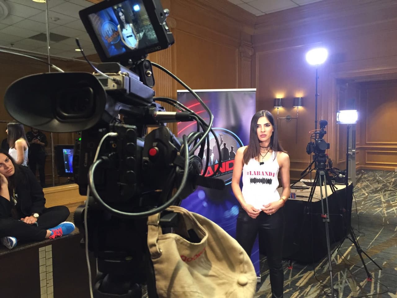 Si hay alguien que disfruta la búsqueda de nuevos talentos es nuestra bella conductora, quien aprovecha cada ciudad de audiciones para compartir con el público, dar consejos, tomarse fotos e invitar a todos a ser parte de la segunda temporada del show.