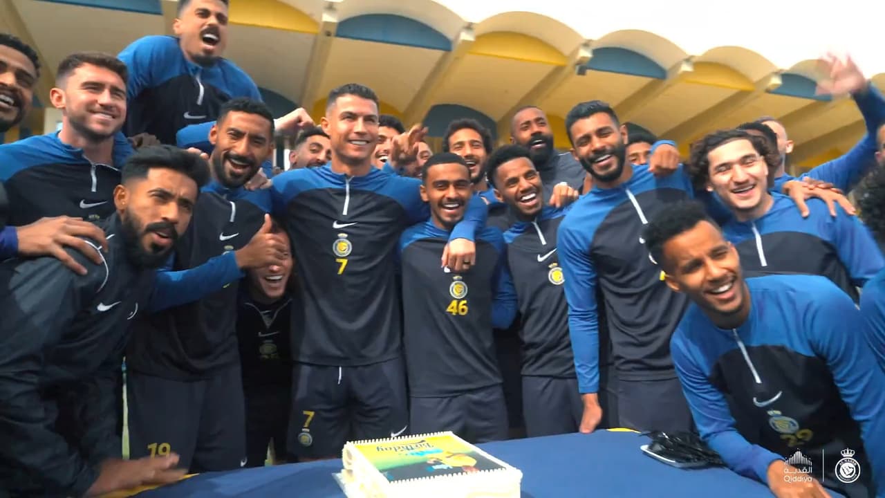 Cristiano interrumpe su cumpleaños 39 con Al-Nassr: "A entrenar"