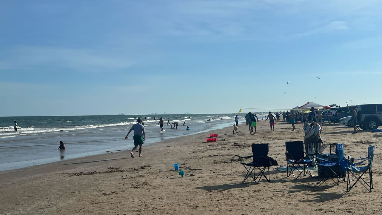 Crystal Beach es una de las tantas playas que tiene la Península Bolívar en el sureste de Texas.