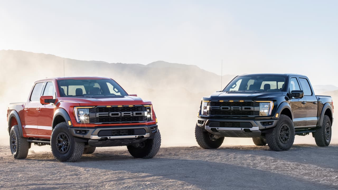 Después de todo, la opción de un V8 en una Raptor de nueva generación aún no puede ser descartada. Solo que habría que seguir esperando pacientemente por los detalles de la Raptor R. De igual manera, Ford todavía tiene pendiente revelar las prestaciones del V6 EcoBoost ya confirmado