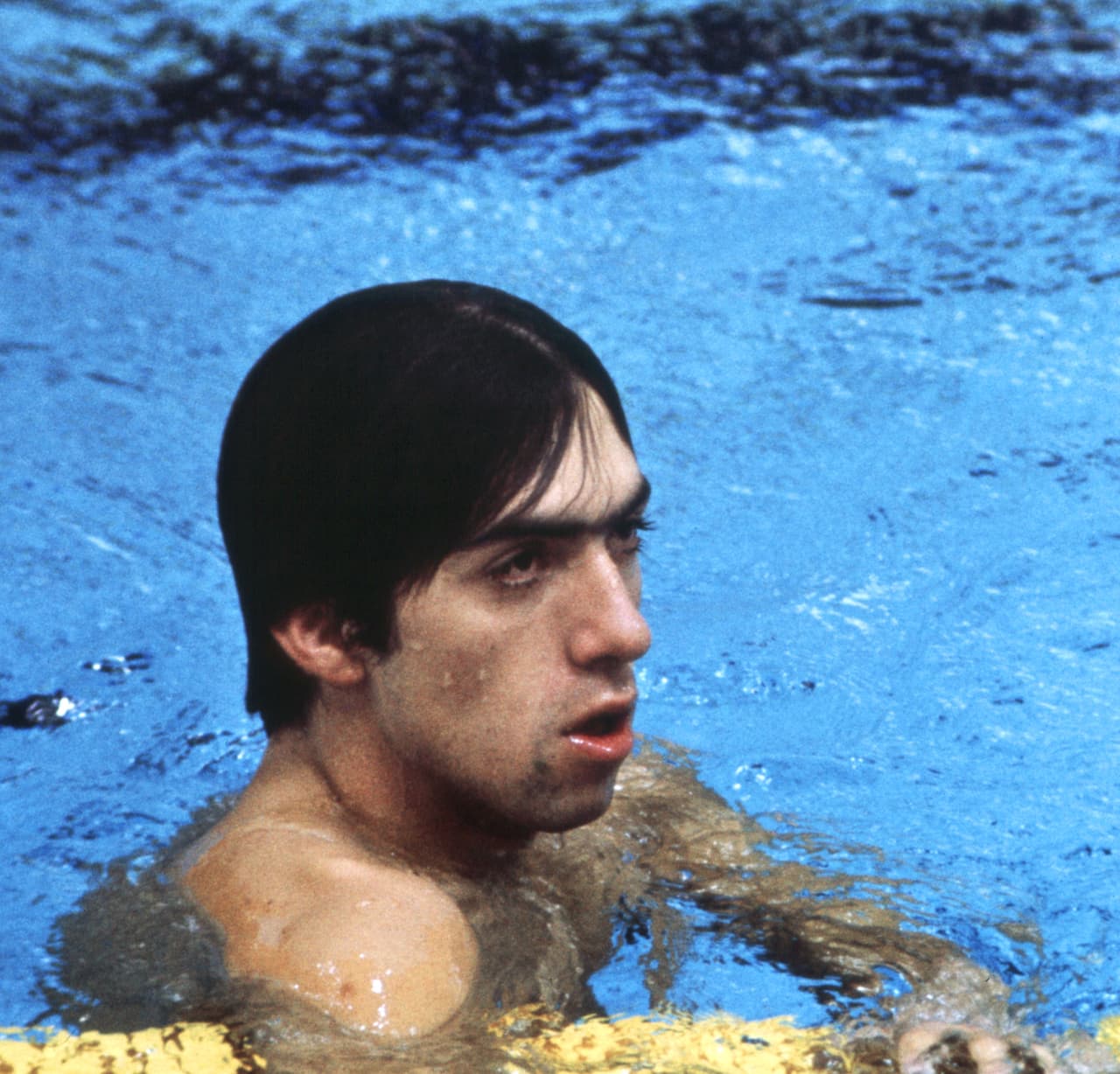 El mexicano Felipe Muñoz Kapamas obtuvo a sus 17 años su medalla de oro en 200 metros en los Juegos Olímpicos de México en 1968. El 'Tibio', como es apodado, fue nombrado en el Salón de la Fama de la Natación en 1991.