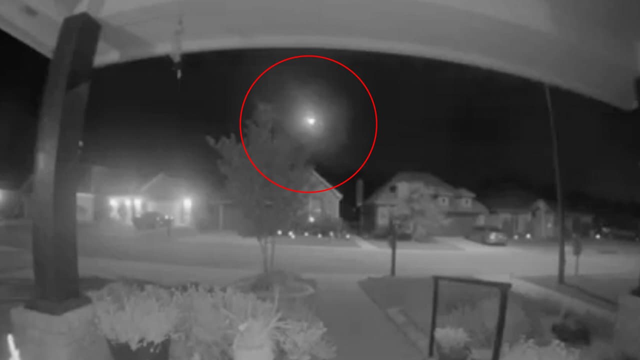 La luz no solo fue vista en Houston, otras ciudades como College Station, Austin y áreas de Dallas vieron su cielo iluminado.