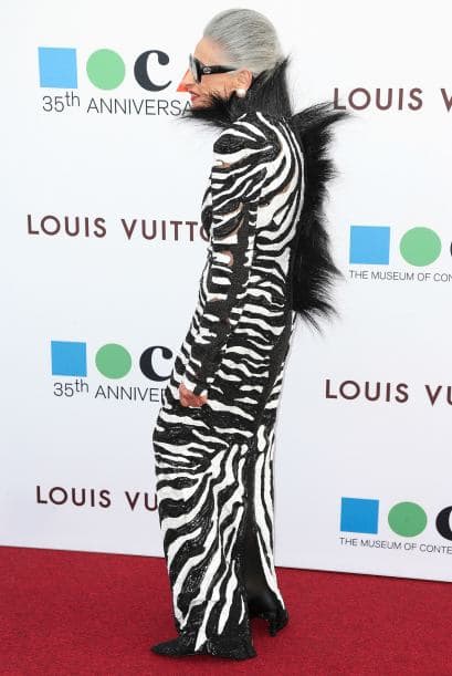 El 35 de aniversario del Museo Contemporáneo de Los Ángeles MOCA reunió a las celebridades más excéntricas de la ciudad y aquí te traemos las fotos. Joy Venturini Bianchi, la famosa fashionista de alta costura.