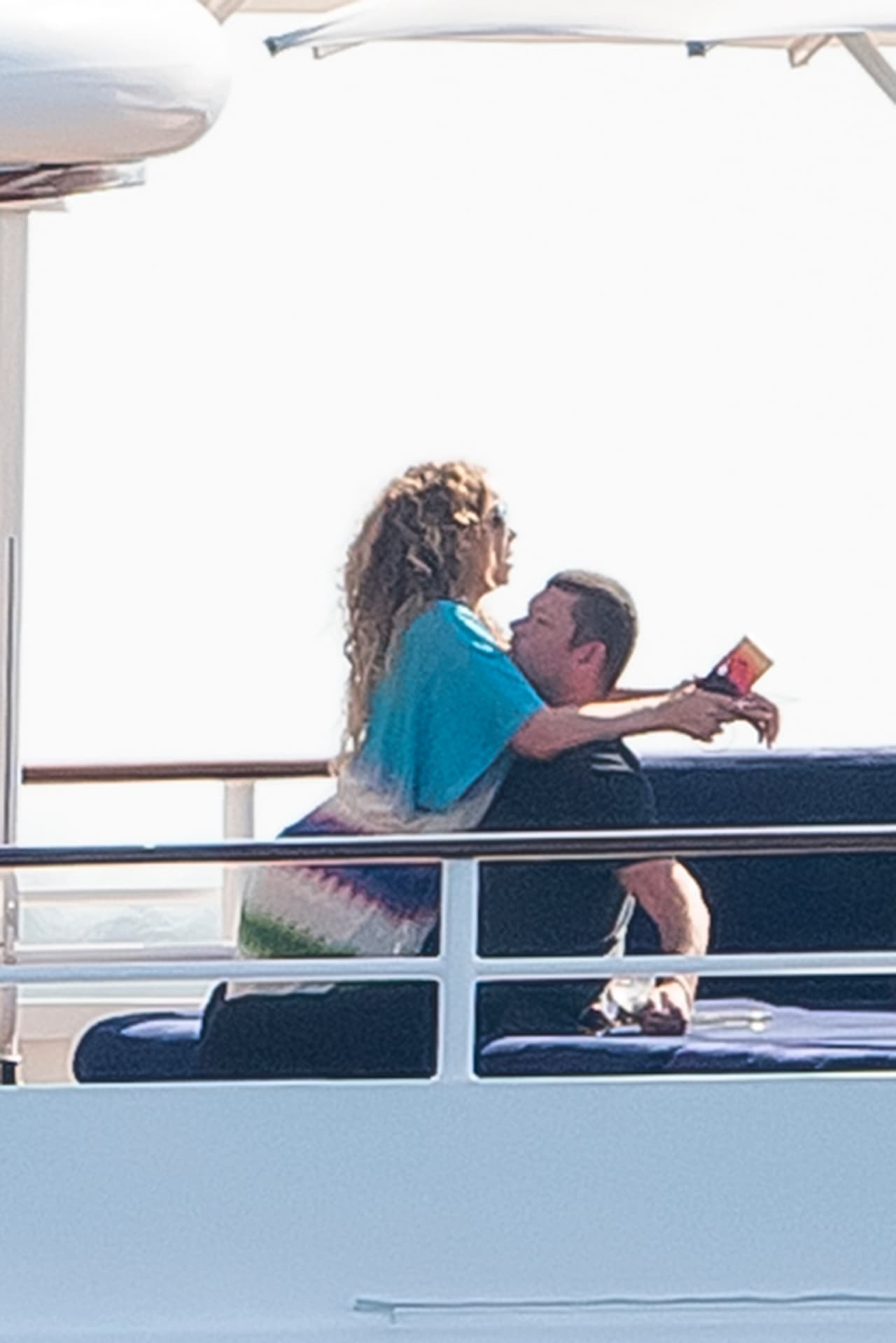 ¡Uh! Mariah está que se derrite de amor por el millonario James Packer.