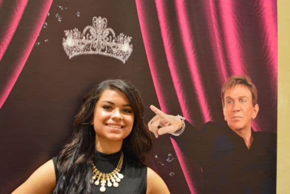 Dos elementos claves en cualquier audición de Nuestra Belleza Latina: mucho maquillaje y mucha actitud. Osmel, no eres el único... con actitud.