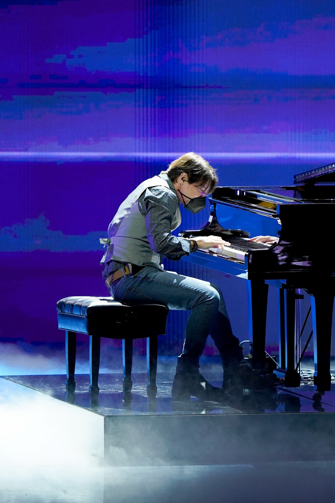 Arthur Hanlon, acompañará a Yuri, Alejandra Guzmán y Lila Downs en el tributo a Manzanero. El reconocido pianista se encargó de que, desde el ensayo, la presentación musical tuviera armonía.