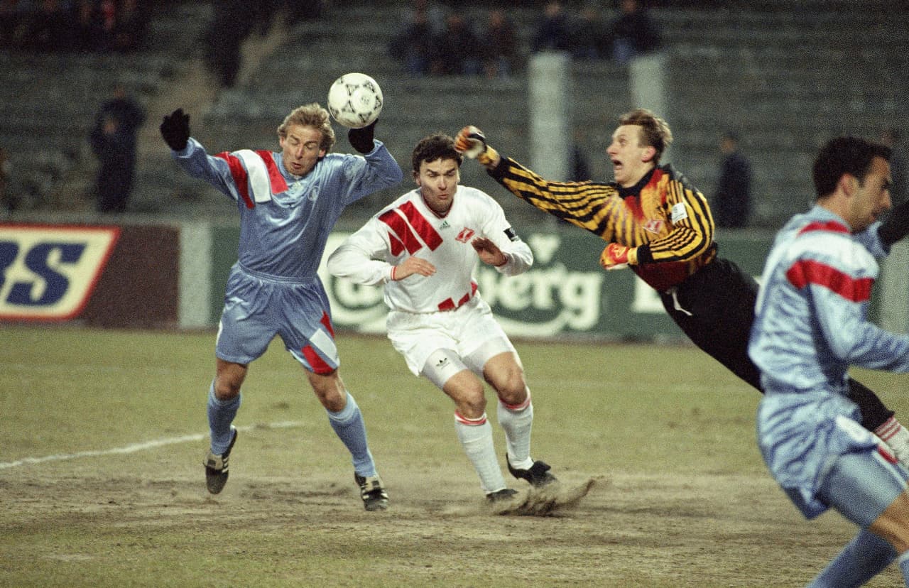 Jürgen Klinsmann jugó 2 años en el equipo monegasco (1992-1994) tras defender la camiseta del Stuttgart y el Inter de Milán. Tottenham y Bayern Múnich serían los siguientes grandes destinos del alemán.