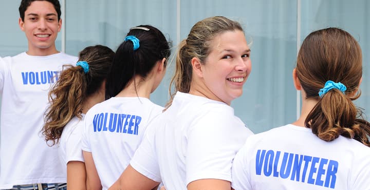 Voluntariado: 5 propuestas para hacer en familia