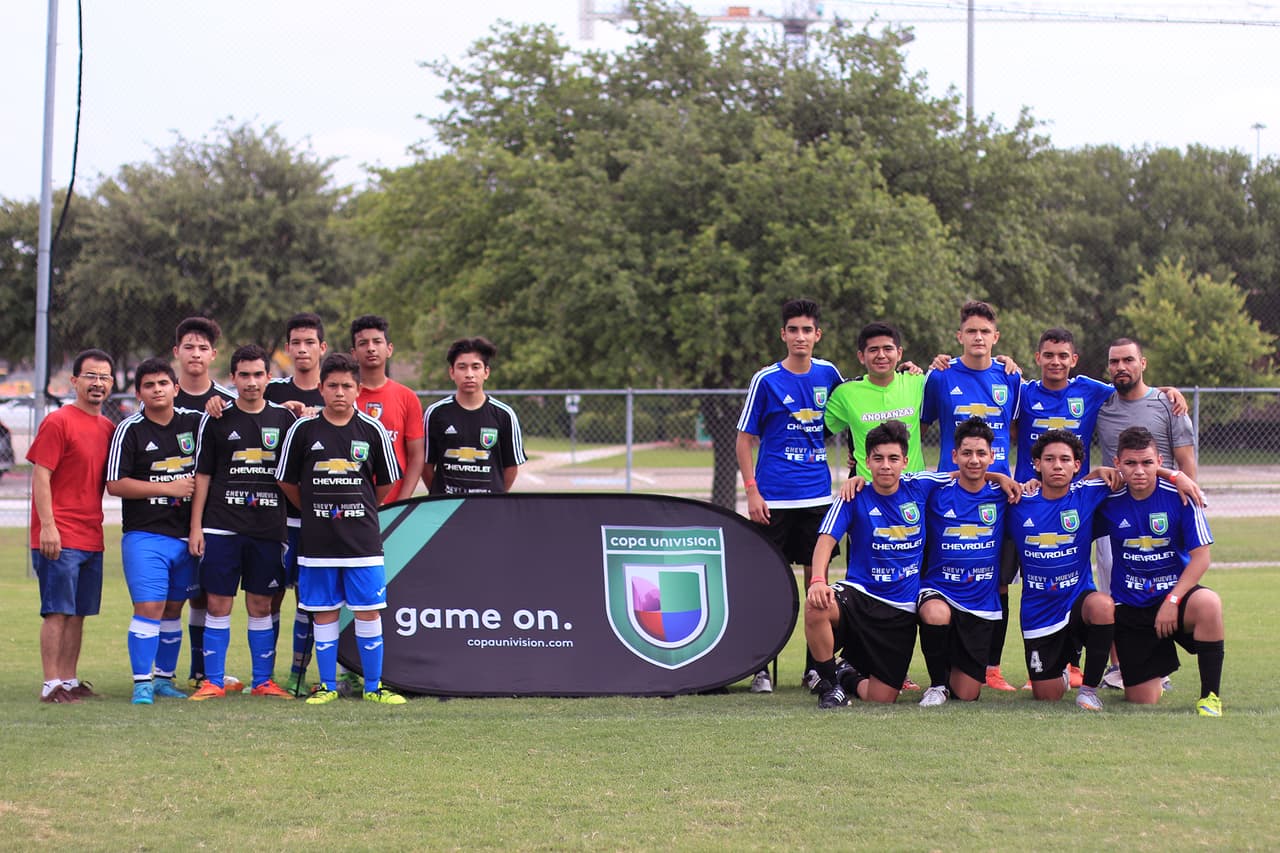 Los equipos están formados por amigos y familia.