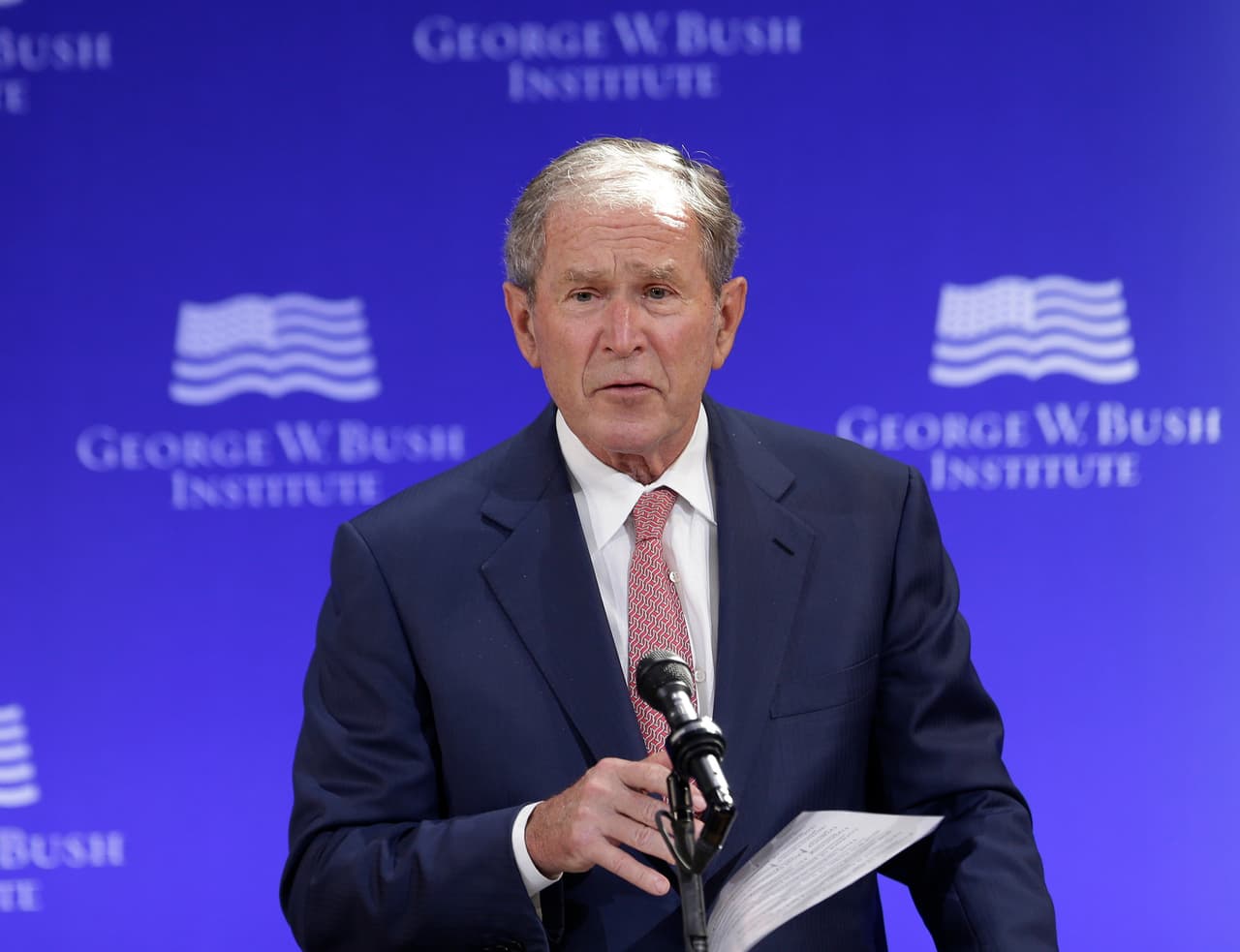 Estado Islámico tenía un plan para asesinar a George W. Bush en Dallas, reporta Forbes