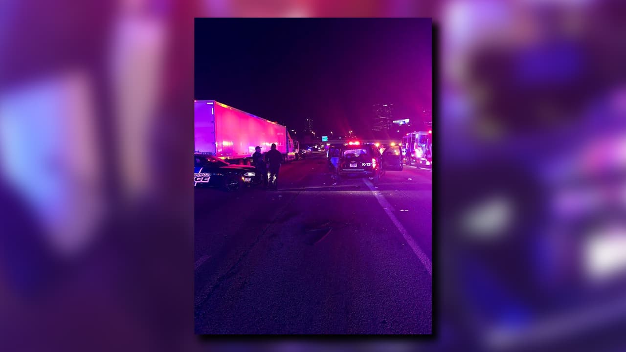 Mondragón fue acusado de DUI, no mantener el carril, tener el registro de un vehículo suspendido, conducir sin licencia y transgredir la ley.