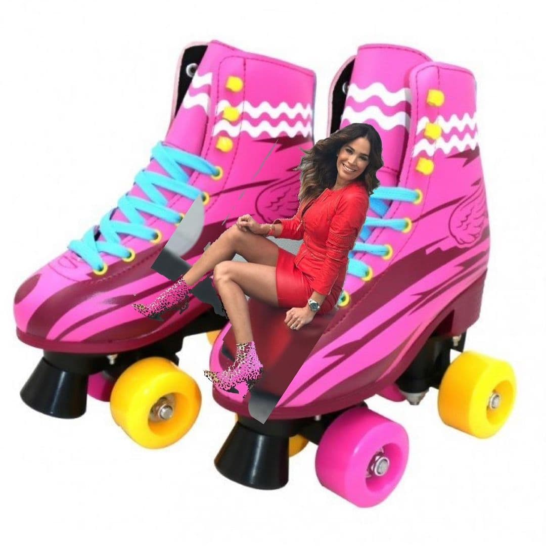 Y los chistes de Carlitos cerraron con broche de oro: Karla Martínez en patines.