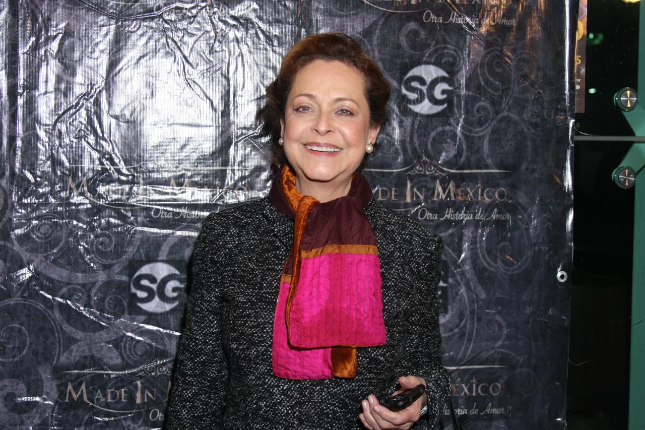 Hace algunas semanas un grupo de actores alzaron la voz y pidieron trabajo al ya no tener una exclusividad con Televisa, por lo que 
<b>Silvia Mariscal</b> se unió a este movimiento ahora que está desempleada.