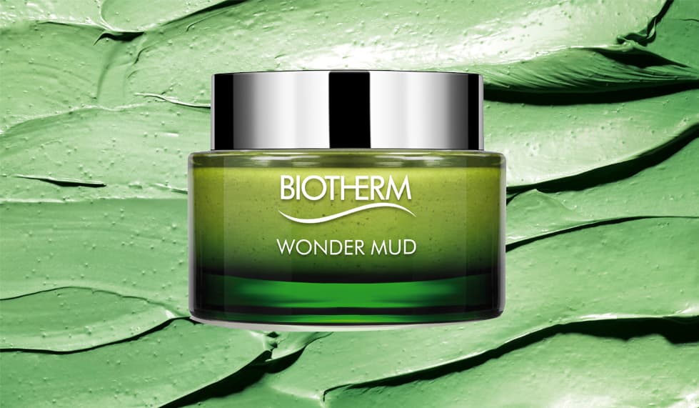 7. WONDER MUD SKIN BEST, Biotherm,biotherm-usa.com, $60 dólares. | Esta mascarilla actúa en 3 minutos y realmente limpia a profundidad la piel. Si tu problema son los puntos negros y las impurezas te recomiendo que la apliques 1 o 2 veces a la semana. Así mantienes limpios los poros y evitas que se acumule suciedad. Al usarla tu rostro queda luminoso, mucho más sano y suave.