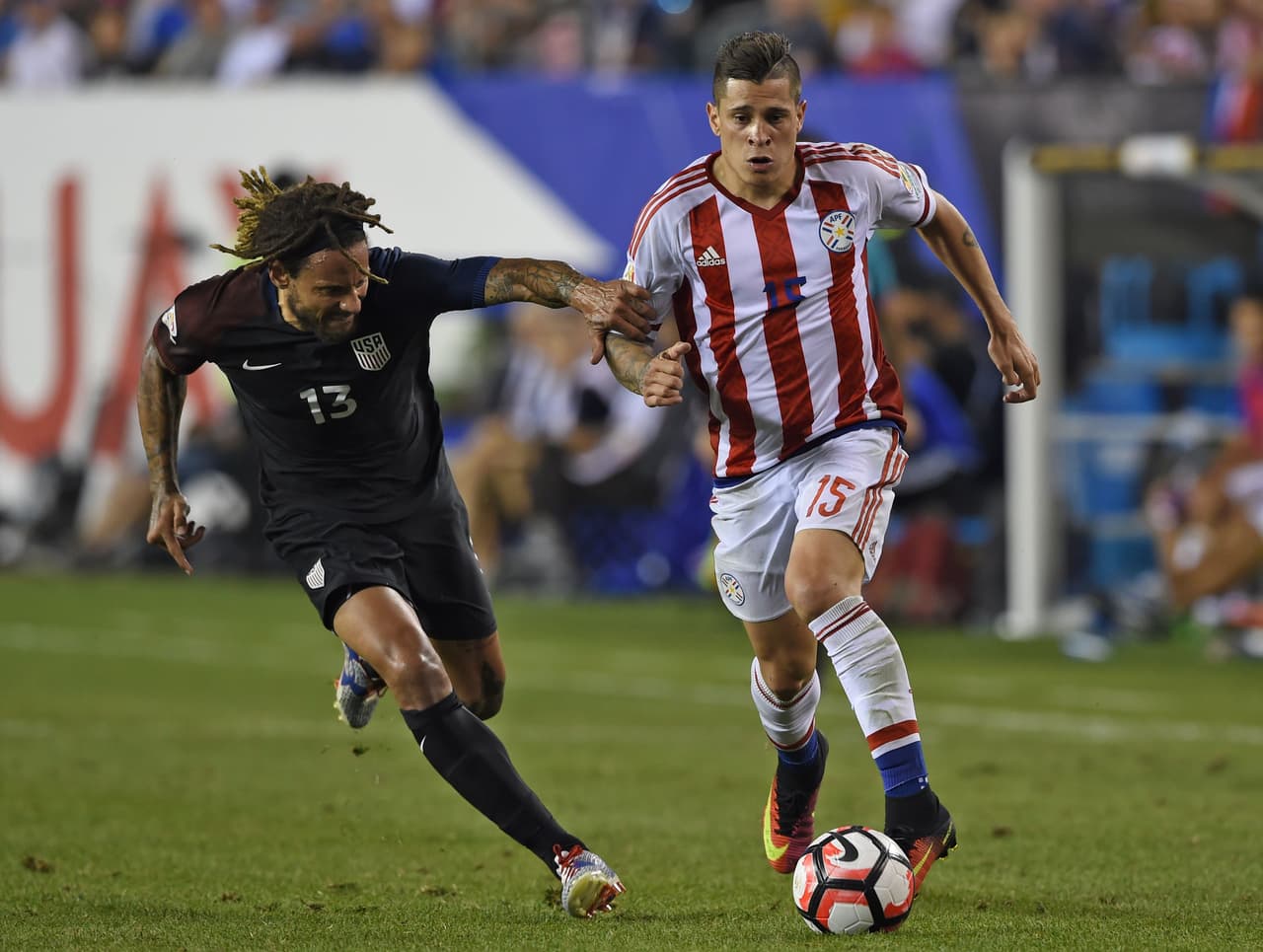 Paraguay - Conmebol: Juan Manuel Iturbe (Xolos de Tijuana)