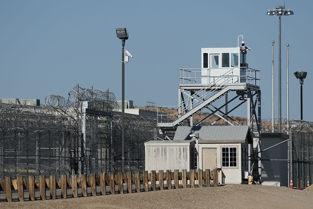 Detenidas en centro de ICE en Louisiana denuncian uso excesivo de fuerza en traslado de inmigrante venezolana a unidad de confinamiento solitario