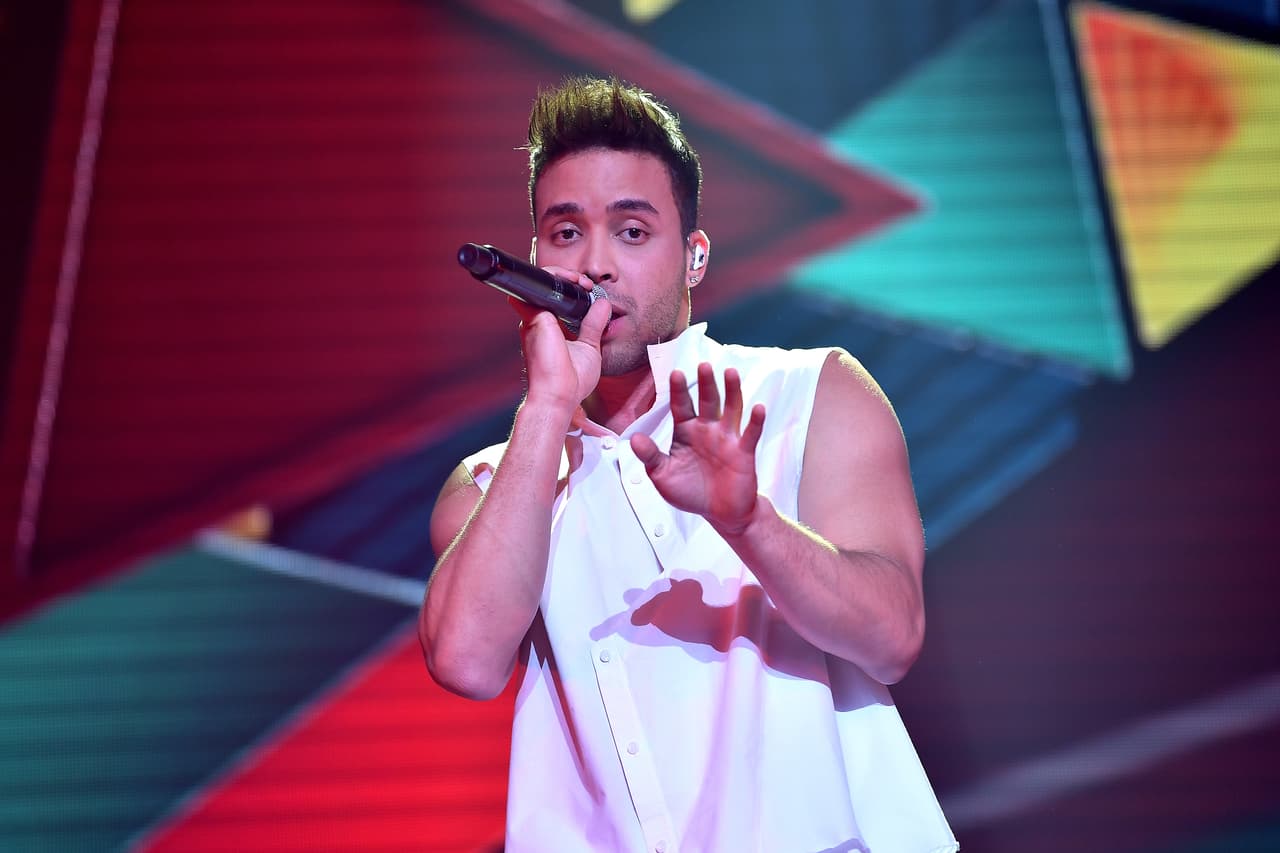 La 20.a Entrega Anual del Latin GRAMMY se llevará a cabo el próximo 14 de noviembre y arrancará con una 
<b><a href="https://www.univision.com/shows/latin-grammy/latin-grammy-tendra-una-apertura-estelar-14-artistas-fusionaran-lo-mejor-de-los-ultimos-20-anos-de-musica-latina">apertura estelar</a></b> que constará de cuatro temas fusionados en un popurrí musical en el que participarán 14 artistas: Anitta, Beto Cuevas, Calibre 50, Carlos Rivera, Draco Rosa, Fito Páez, George Noriega, Leonel García, Milly Quezada, Natalia Jiménez, Olga Tañón, Prince Royce, Reik y Tony Succar.