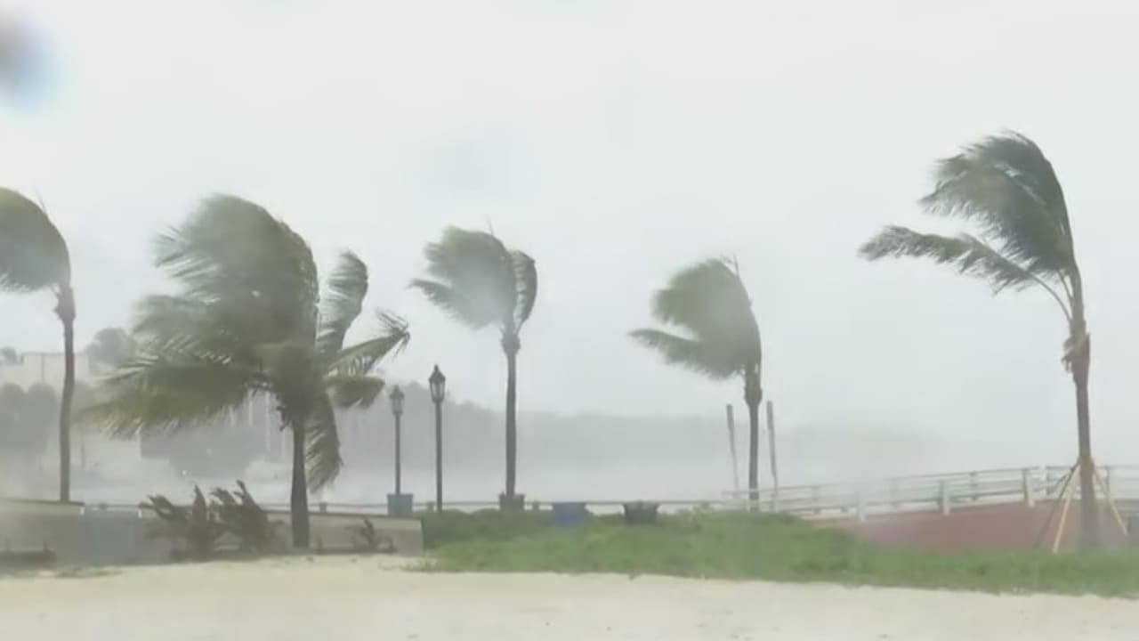 Fuertes ráfagas de viento en los Cayos de Florida por la tormenta tropical Elsa