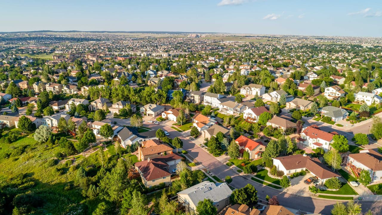 <b>Puesto 9: Colorado Springs, Colorado. </b>Crecimiento del desempleo de enero a marzo: 
<b>67.35%. </b>
