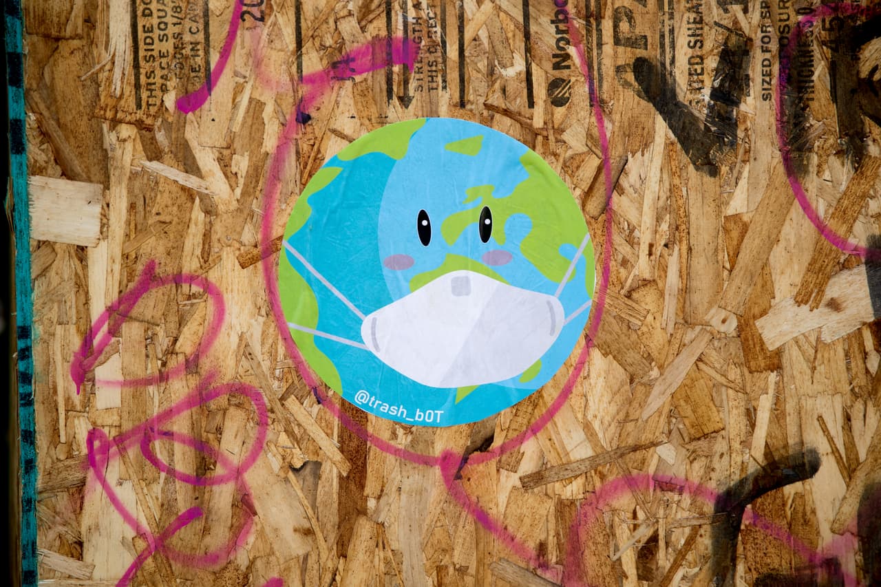 La agencia de arte 'Building 180' y la organización sin fines de lucro 'Art fot Civil Discourse' trabajan en conjunto como parte de un movimiento llamado "Pinta el vacío", cuyo objetivo es motivar a los artistas locales a embellecer el panorama sombrío que actualmente se observa en las calles de San Francisco.