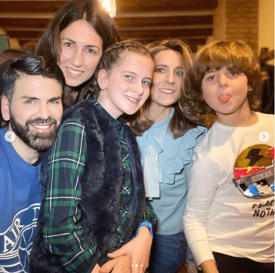 Desde hace años, Jomari Goyso ha compartido con sus fans lo importantes que son los menores en su vida.