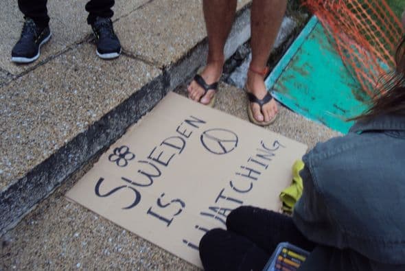 También se notó la presencia de personas extranjeras, brindando su apoyo.