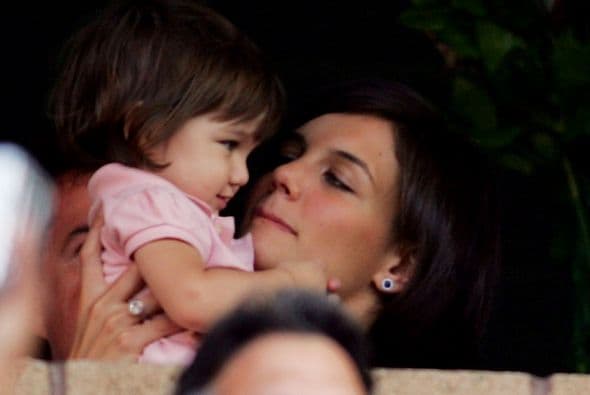 Katie siempre ha sido una mami muy cariñosa. Miren cómo la mimaba cuando aún estaba en brazos.