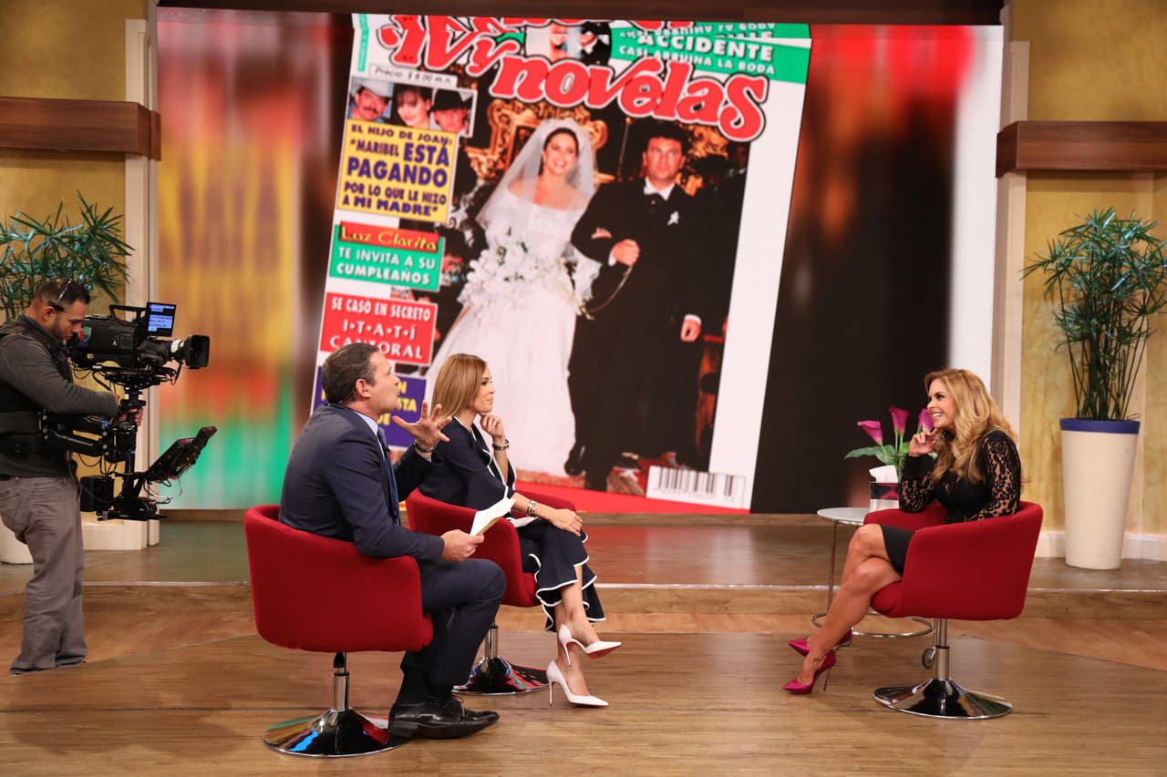 El 18 de enero de 1997 ella y Manuel Mijares protagonizaron 'La boda del siglo', Lucero dijo que ahora son grandes amigos.