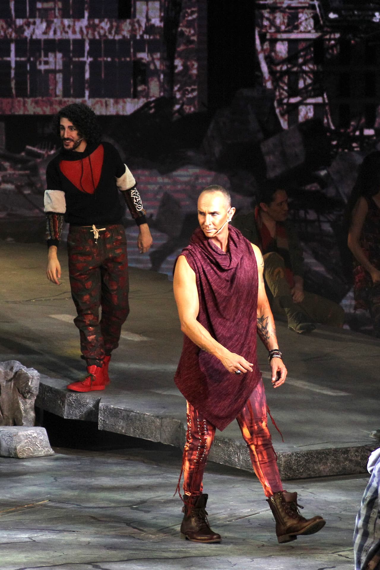 El cantante de 48 años compartió que su primogénita se ha preparado mucho para cumplir su sueño y ha estado apoyándola incondicionalmente, presentándola con productores.