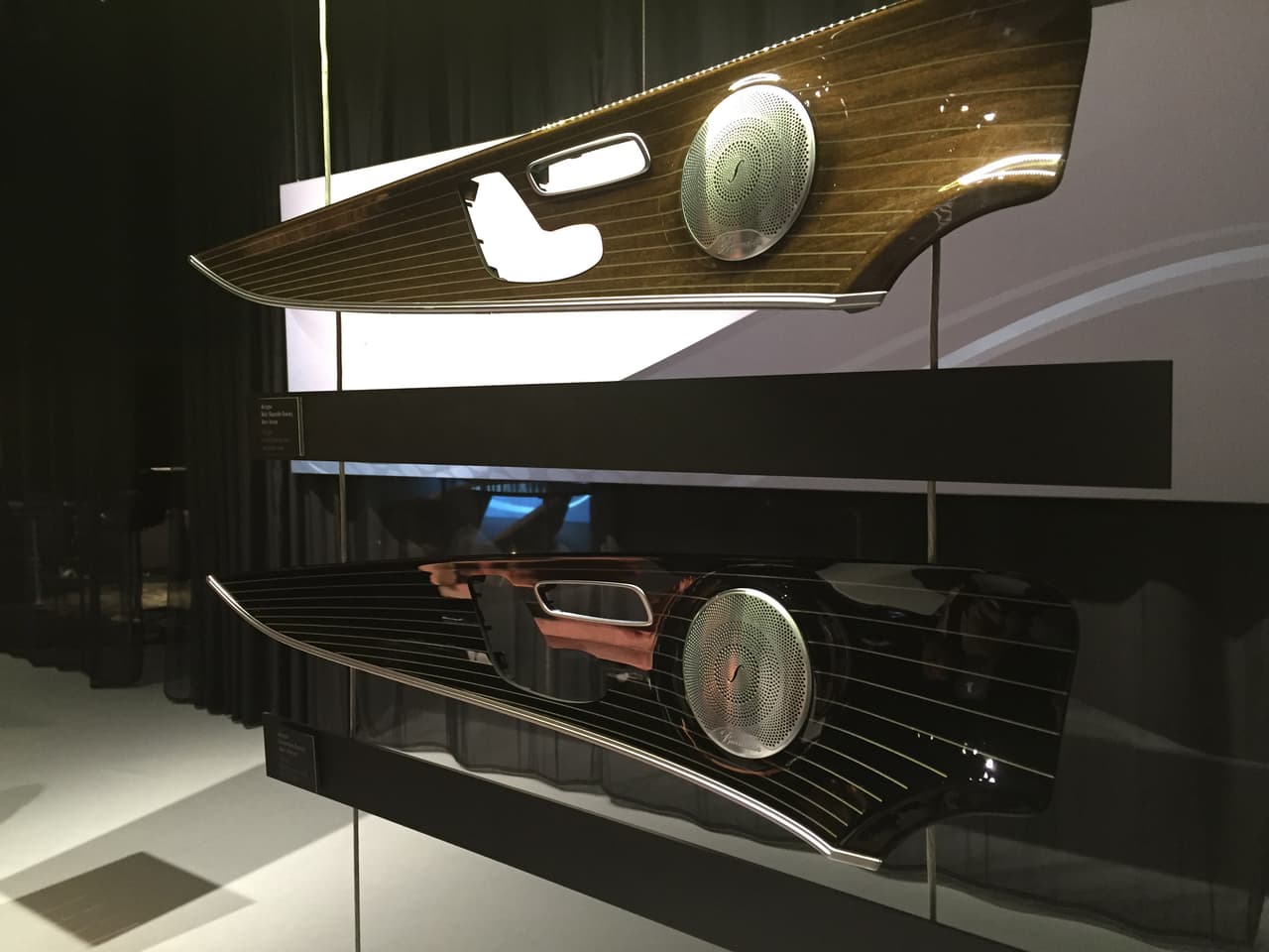 Acabados de madera tallada del nuevo Mercedes-Benz E-Class 2017