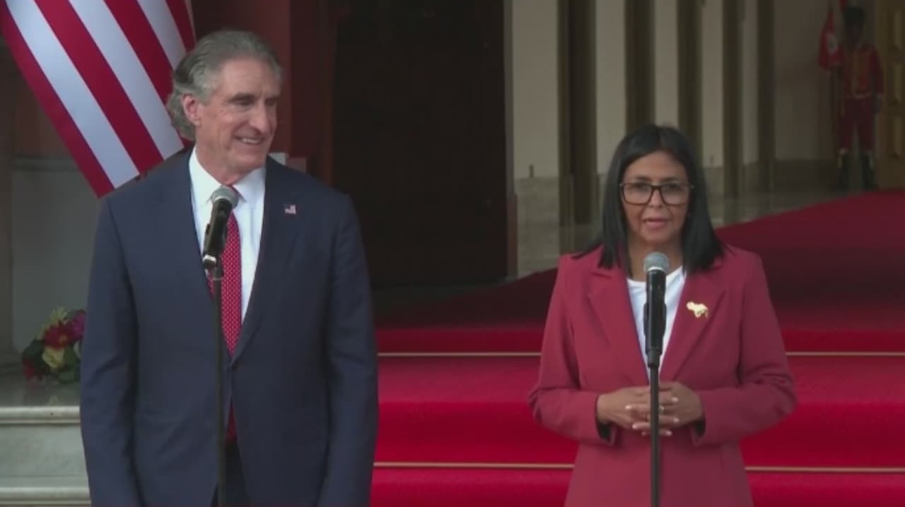 Administración Trump negocia acuerdo millonario de oro con Venezuela: ¿Quién controla los recursos del país?