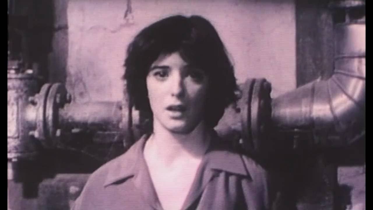 TESIS
<br>Una película llena de tensión en la que el personaje central se debate entre dos chicos sospechosos, poniendo en riesgo su propia vida.