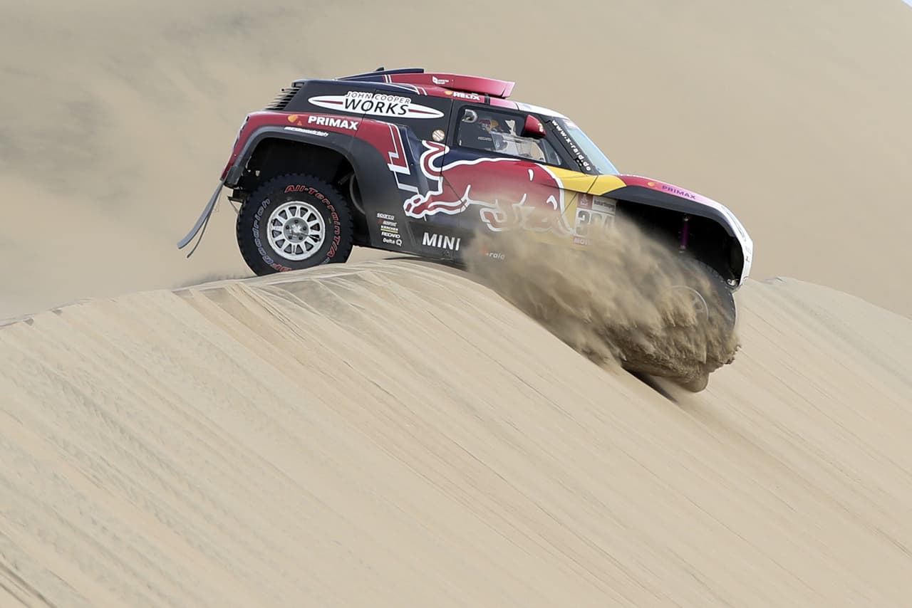 Peterhansel gana cuarta etapa del Rally Dakar