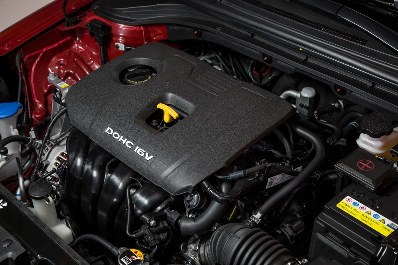 El nuevo 4 cilindros de 2.0 litros bajo el capó del Hyundai Elantra 2017 en sus versiones SE y Limited