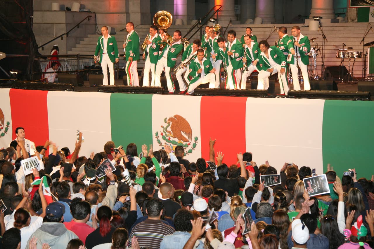 Los cambios en la banda no pararon, y tanto Ojeda como Villarreal deciden dejar la banda.